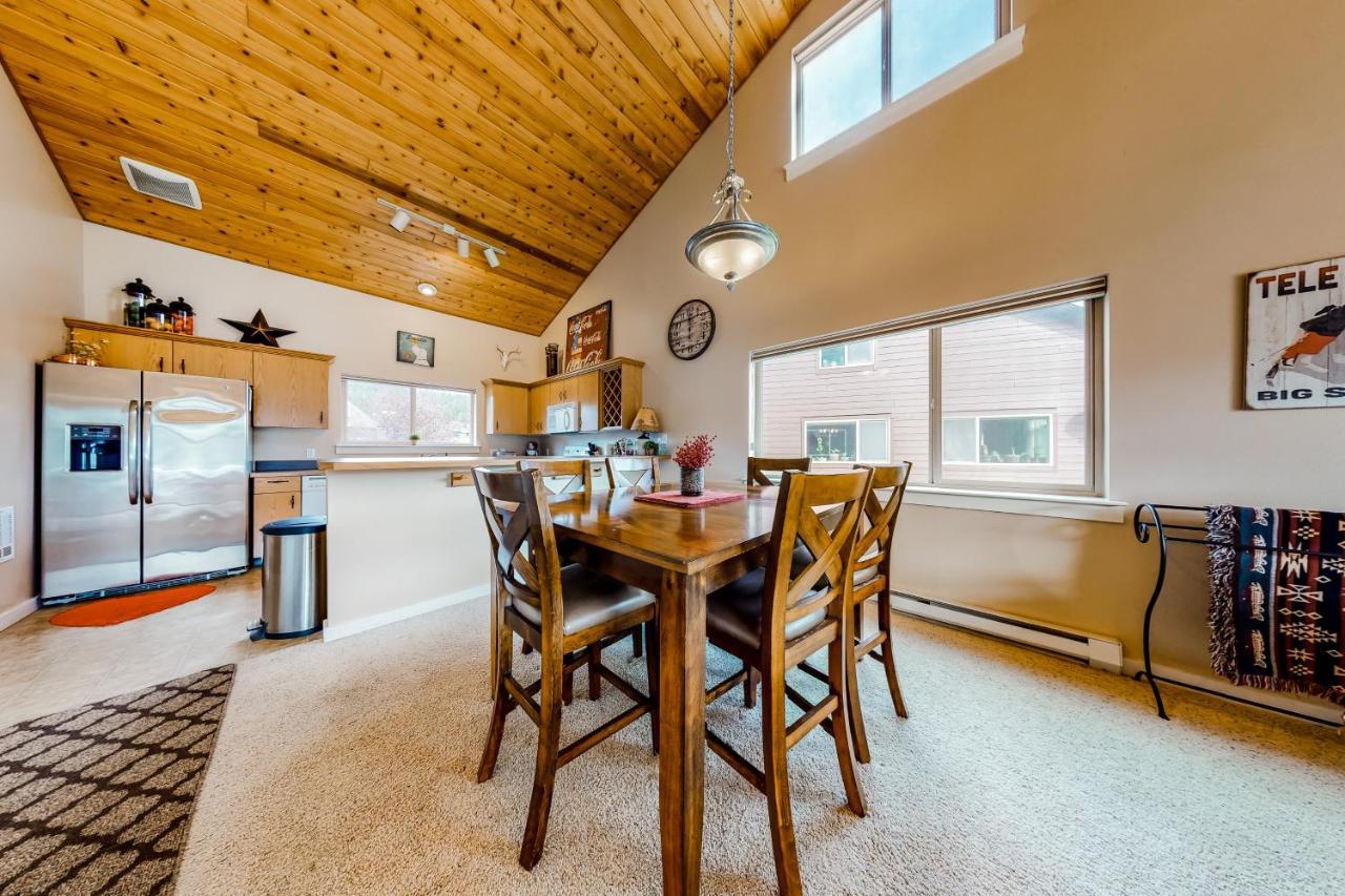 Firelight Chalet 94 Big Sky Exterior photo